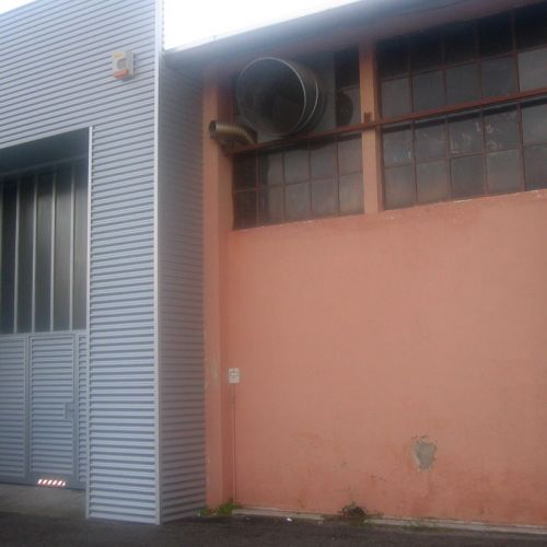 Fase di copertura vecchio edificio
